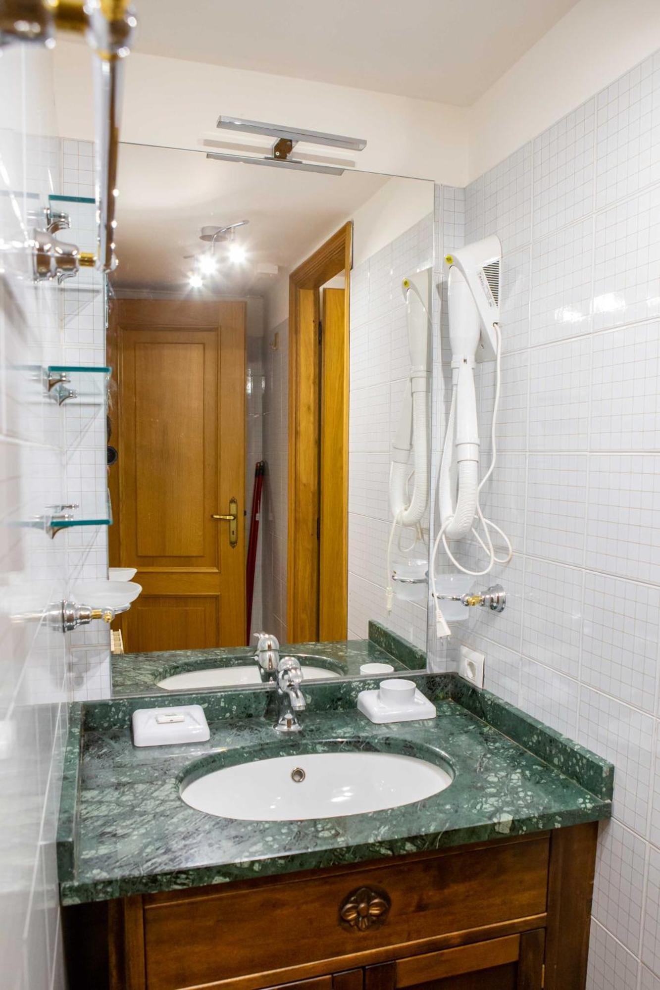 Cervinia Apartment Брей-Червиния Номер фото